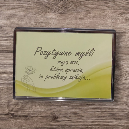 Magnes w akrylu