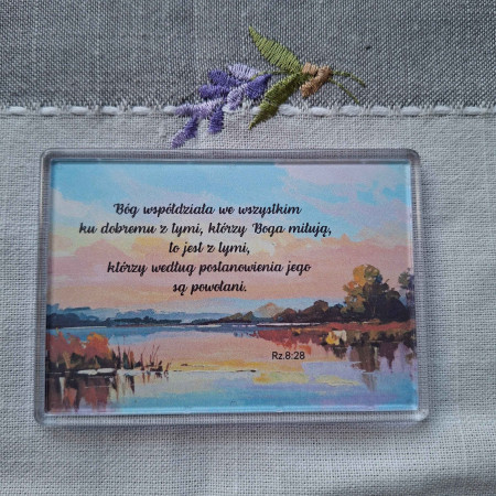 Magnes w akrylu